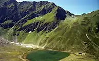 Bergerseehütte (2181&nbsp;m) (unterhalb der Goldeckscharte), vom Aufstieg zum Berger Kogel gesehen (1980)