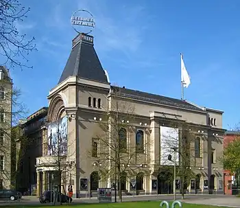 Berlin, Mitte, Bertolt-Brecht-Platz 1, Theater am Schiffbauerdamm
