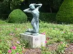 Erwachendes Mädchen von Josef Limburg im Rosengarten