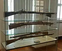 v. o. n. u.: Muskete 1770, Dreyse-Zündnadelgewehr 1854, Infanteriegewehr 1871. Zitadelle Spandau