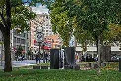 Neu gestalteter Friedrich-Hollaender-Platz