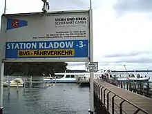 BVG-Fähre an der Anlegestelle Kladow