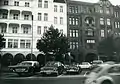 Das Wohnhaus Kurfürstendamm 159 (rechts) in Berlin. In der ersten Etage lebte Hilbert mit seiner Frau Edith von 1967 bis zum Ende der 70er Jahre.