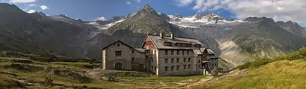 Panoramafoto der Berliner Hütte