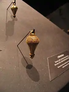 Berlocken aus dem Urnengräberfeld Darzau (Lüchow-Dannenberg), um 125 n.&nbsp;Chr.