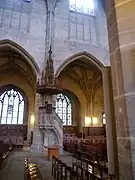 Berner Münster, Kämpfer der Gewölbe in Höhe der Fensterbänke, Triforiumsgeschoss