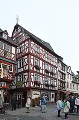Wohn- und Geschäftshaus