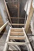 Holztreppe weiter oben