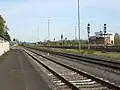 Das große Stellwerk am Ostkopf zeugt von der einstigen Bedeutung des Bahnhofs