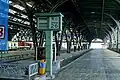 Rollbandanzeiger im Bahnhof Leipzig Hbf in Ruhelage