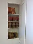 Historisches Bücherregal