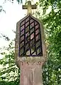 Das Rote Bild von 1524 mit einfacher Marienfigur aus späterer Zeit aus dem südwestlichen Odenwald