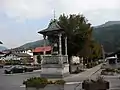 Figuraler Tabernakel Bildstock für den hl. Johannes Nepomuk auf dem Hauptplatz von Sillian in Osttirol (Österreich).