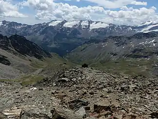 Blick von Nordwesten auf den Zufrittkamm mit den Veneziaspitzen, der Hinteren Schranspitze und der Hinteren Rotspitze (von rechts nach links)