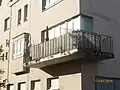 Östliche Zeile mit Details: Eckbalkon, Eckfenster, und Küchenerker (2018)