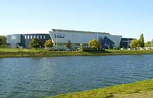 Außenansicht des Topsporthal Vlaanderen im März 2015