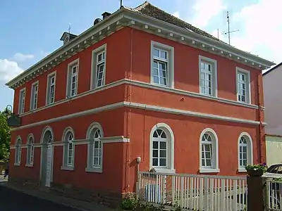 Ehemaliges Schul- und Rathaus in Großbockenheim