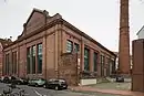 Das 1918 erbaute Kesselhaus der Wurstfabrik mit dem Schornstein