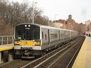 LIRR-Zug der Reihe M&nbsp;7