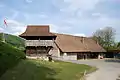 Dorfspeicher und Bauernhaus