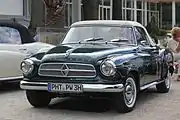 Baujahr 1961 mit Ziergitter im Kühlergrill