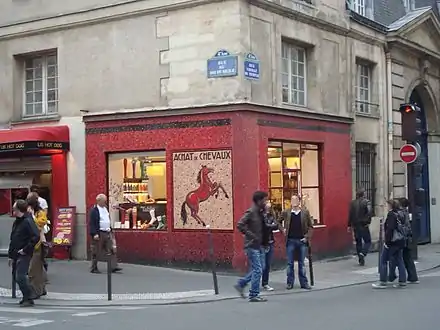 Ehemalige Pferdemetzgerei auf der Ecke zur Rue du Roi-de-Sicile