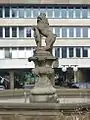 Löwe mit dem Stadtwappen (1729), Kopie am Brunnen auf dem I. Platz in Most