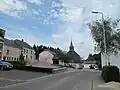Breidfeld, Kirche in der Straße