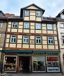 Wohn- und Geschäftshaus