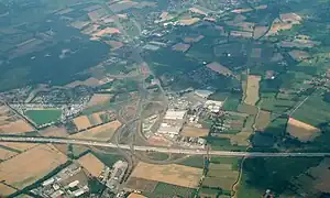 Autobahndreieck Stuhr – waagerecht die A 1,von oben die A 28