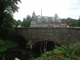 Brücke der A93 über den Burn of Canny