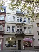 Wohn- und Geschäftshaus