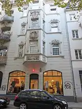 Wohn- und Geschäftshaus