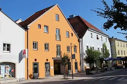 Bruck (2013)