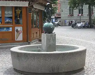 Fischerbuberl-Brunnen am Wiener Platz