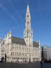 Brüsseler Rathaus als architektonisches Vorbild des neogotischen Münchener Rathauses