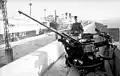 Flak 30 in einem Hafen