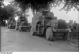 Sd.Kfz. 3, militärische Variante „Gepanzerter Kraftwagen“  mit deutlich anderem Aufbau