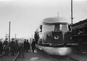 Der „Fliegende Hamburger“ vor seiner Rekordfahrt (WUMAG 1933)