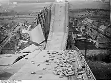 Gesprengte Lautertalbrücke, bei Kaiserslautern, um 1945