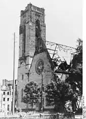 Die schwer beschädigte Christuskirche 1945