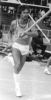 Torsten Voss gab den Wettkampf nach dem 110-Meter-Hürdenlauf auf – 1987 wurde er Weltmeister und 1988 Olympiazweiter, später errang er zahlreiche Medaillen im&nbsp;Bobsport