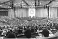 Der Bundeskongress des DFD nahm seine zweitägigen Beratungen auf; daran nahmen 2300 Delegierte und 76&nbsp;Delegationen aus 64&nbsp;Ländern teil