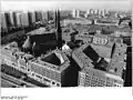 Blick vom Rathausturm auf das neue Nikolaiviertel, 1987