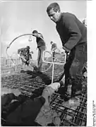Betonierarbeiten auf der letzten Dachschale am 16.&nbsp;November 1970