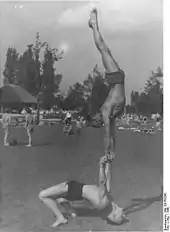 Gymnastik am Strand in Berlin-Treptow (1948)