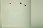 Kurzärmeliges, weißes Hemd der Polizei