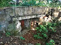 Eingangshof des Bunkers 302