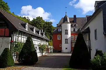 Haupteingang zum vorderen Burghof