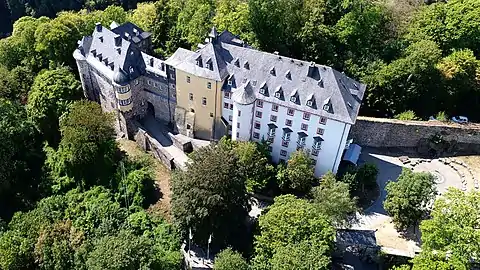 Burg Freusburg aus der Vogelperspektive (2018)